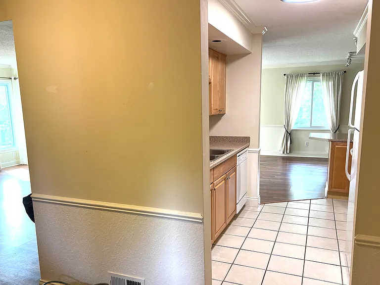 1522 Cambria Dr — Photo 10