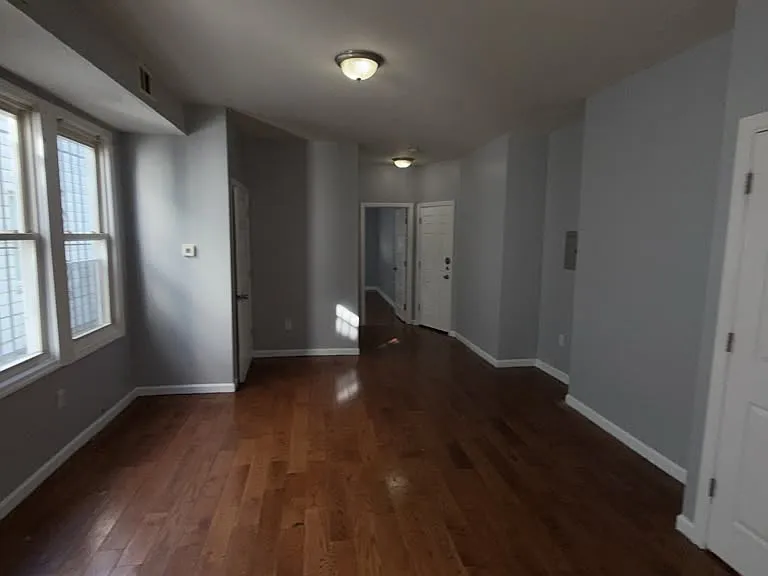 269-271 Hobson St #1L — Photo 5
