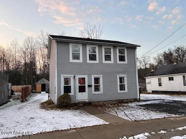 23 Warren Street, Corinth, NY 12822