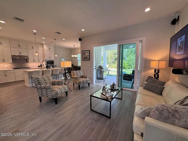 128 Zephyr Dr — Photo 7