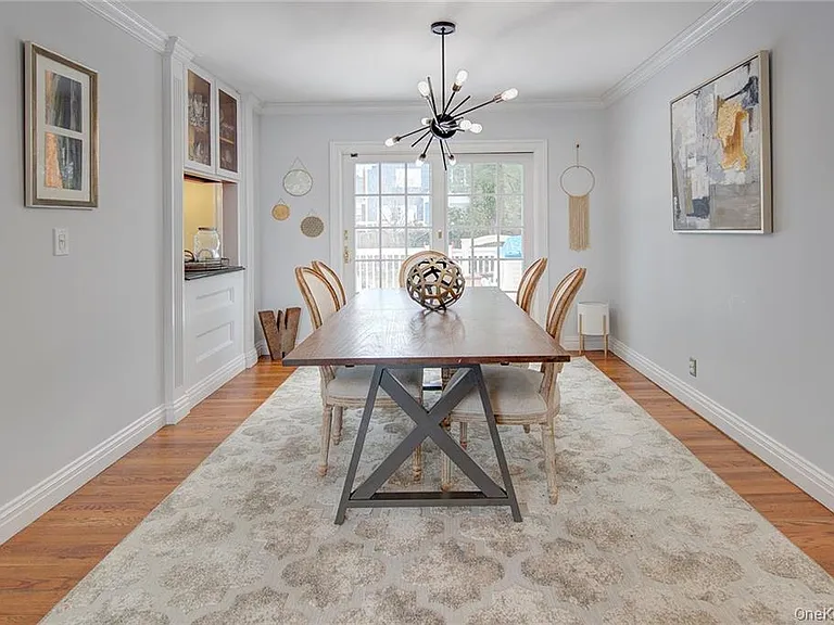 441 Boston Post Rd — Photo 3