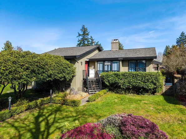 4264 Fitzgerald Ave, Burnaby, BC V5G 4H8