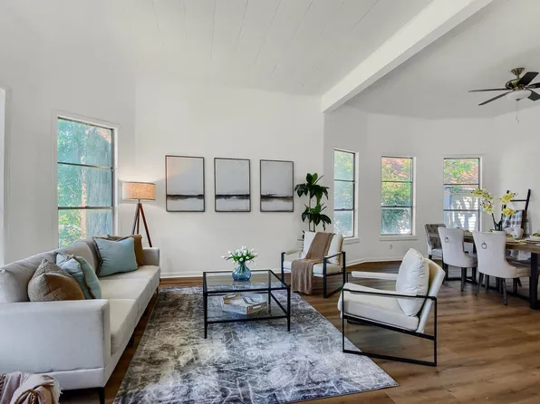 708 W 5th St, Bonham, TX 75418