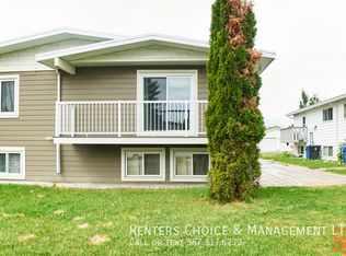 2318 23rd St N #3, Lethbridge, AB T1H 4R7