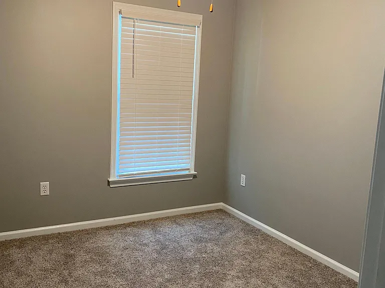 115 E Wedgwood Dr — Photo 24