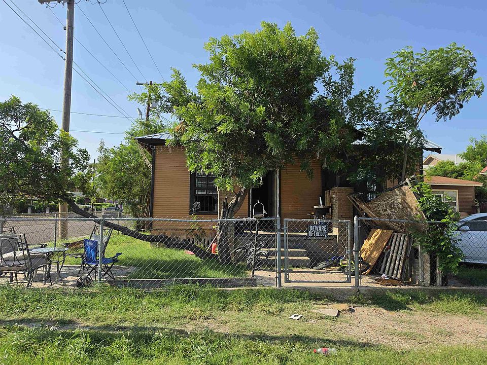 1st image of 1120 Scott St