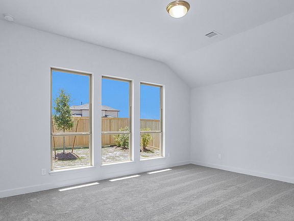 4th image of 21111 Madera Valley Ln