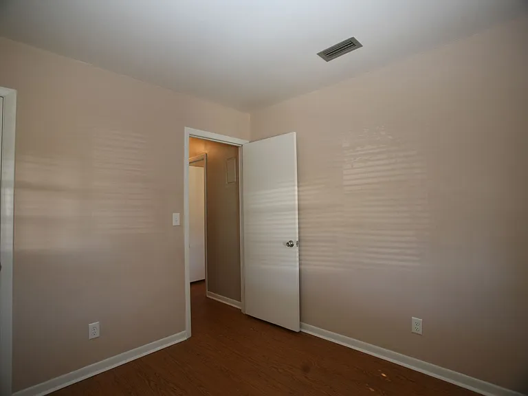 21804 Marlin Ave — Photo 12