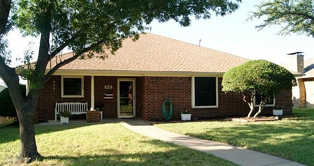 1st image of 628 Stoneybrook Dr