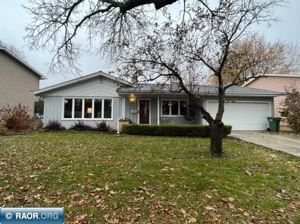 3425 Outer Dr, Hibbing, MN 55746