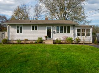 16 George Dr, Old Saybrook, CT 06475
