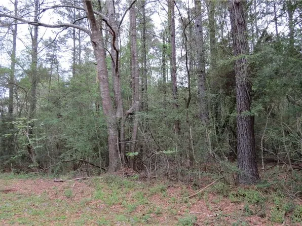 Camus Ln, Covington, LA 70435