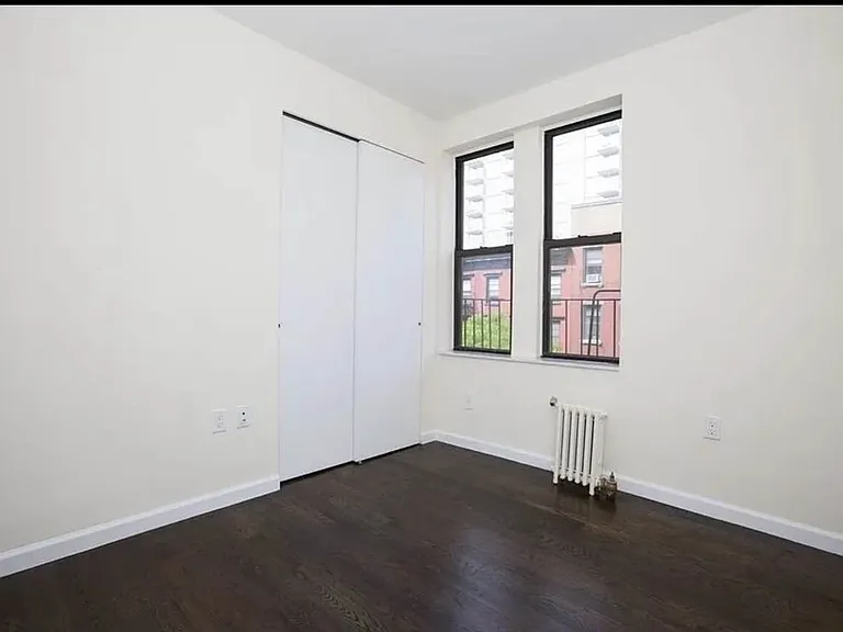 342 E 22nd St #4A — Photo 6
