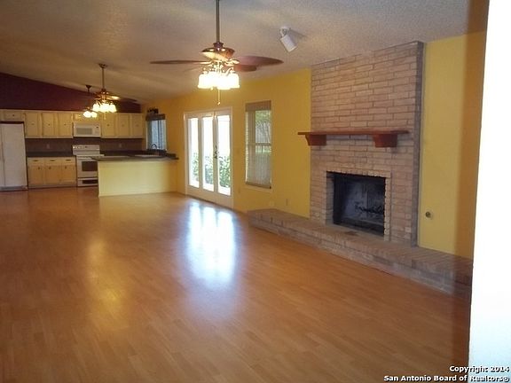 4th image of 5815 Royal Haven Dr