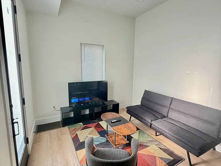 58 Robertson St #1 — Photo 2