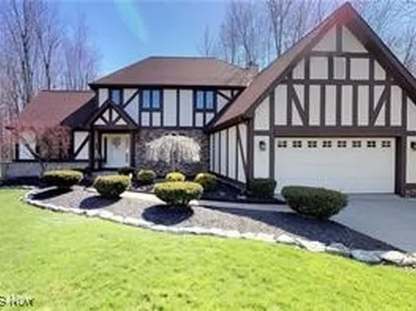 7652 Aster Dr, Mentor, OH 44060