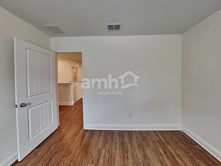3154 Creek Village Ln — Photo 18