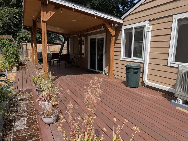 11545 Roosevelt Way NE — Photo 16