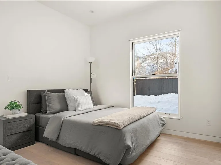 211 W Main St #101 — Photo 7