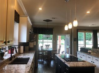 6727 Canyon Crest Dr, Fort Worth, TX 76132