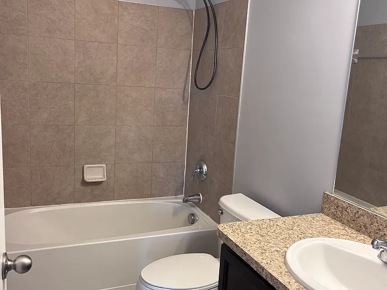 2604 Riversedge Dr — Photo 18