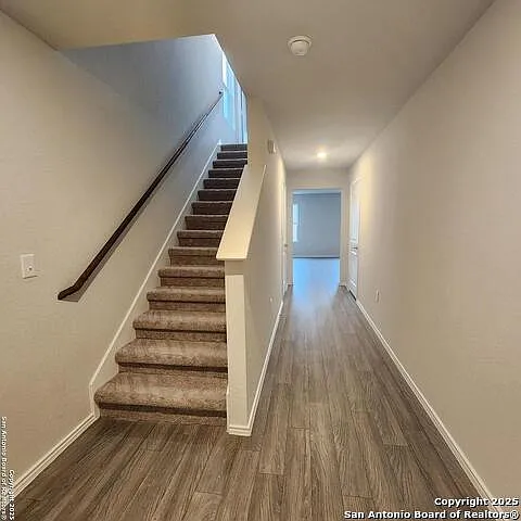 4 bed, 2.5 bath, 2002 sqft, $1,875 — Photo 3