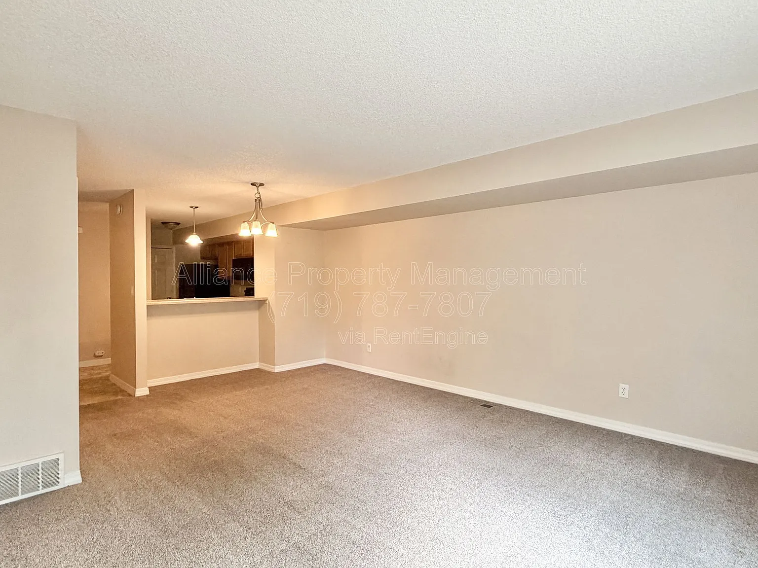 2 bed, 1.5 bath, 1308 sqft, $1,550 — Photo 3