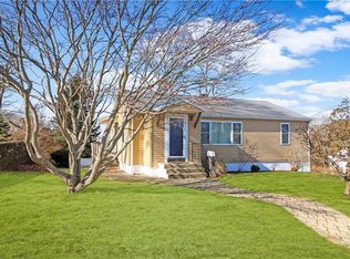 54 Bellevue Ave, Westerly, RI 02891