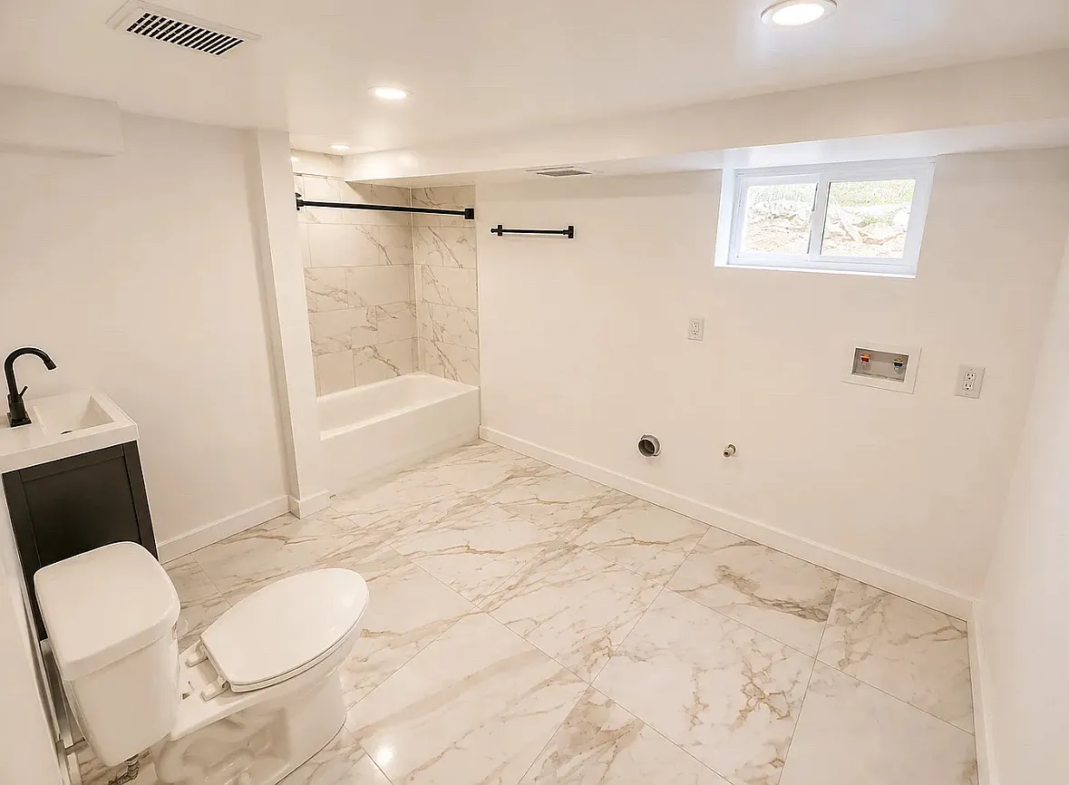 5 bed, 2.5 bath, $2,600 — Photo 4