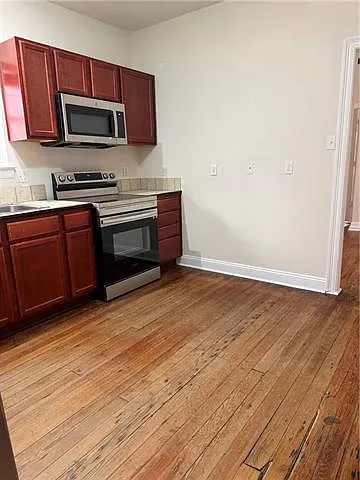 2123 S Lopez St — Photo 5