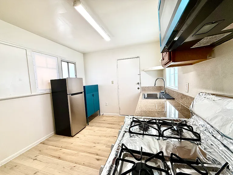 9827 Marshall St — Photo 8