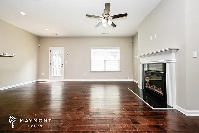 3 bed, 2.5 bath, 1520 sqft, $1,999 — Photo 4