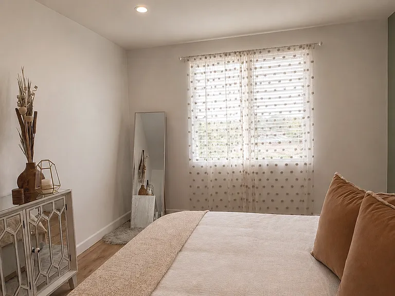 12720 Burbank Blvd #305 — Photo 11