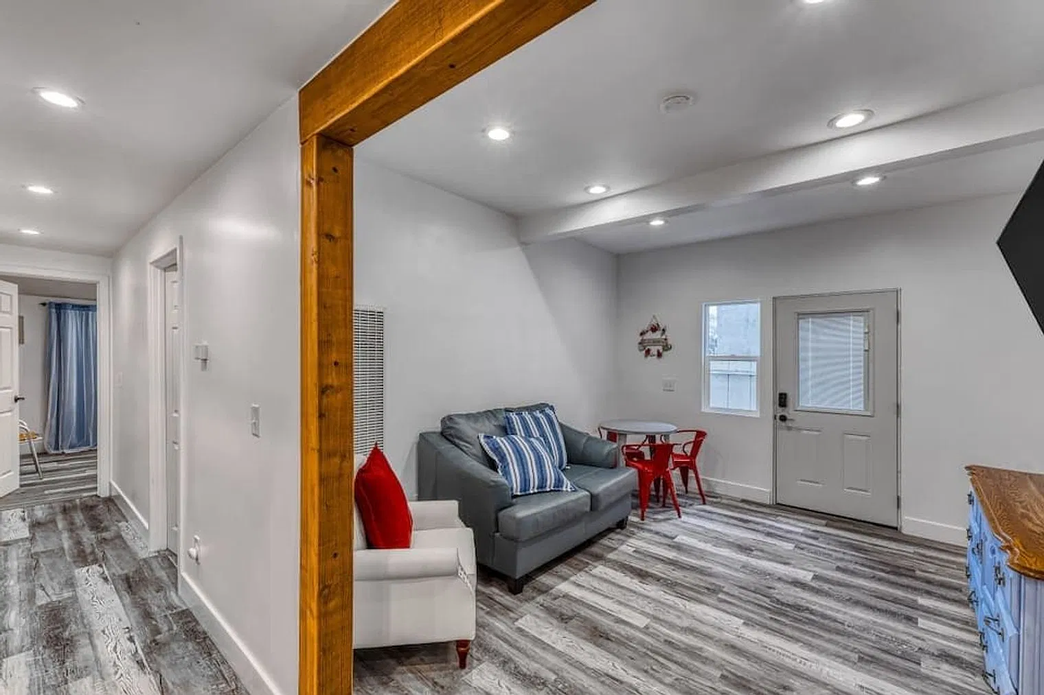4 bed, 2.0 bath, $14,670 — Photo 4