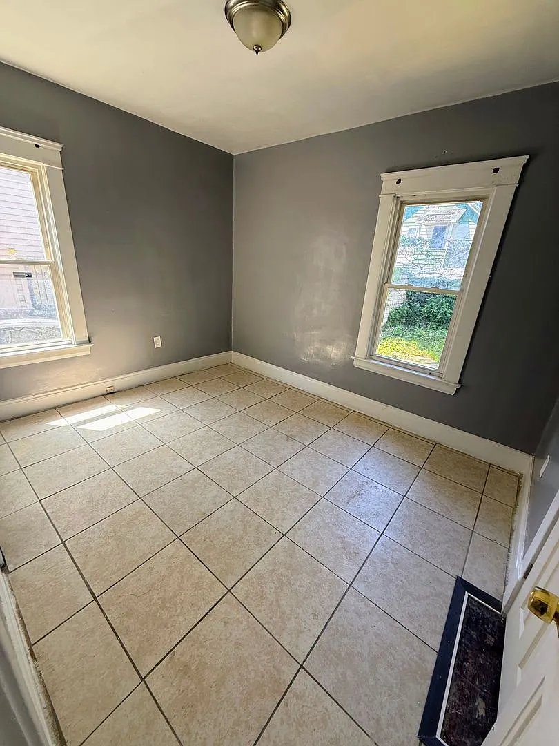**EVC Capital LLC - 12521 - 15123 Locke Ave — Photo 4