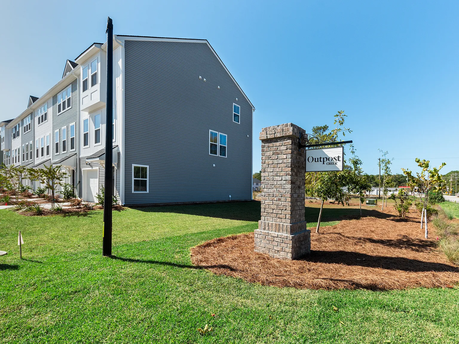 Outpost Creek Townhomes — Photo 2