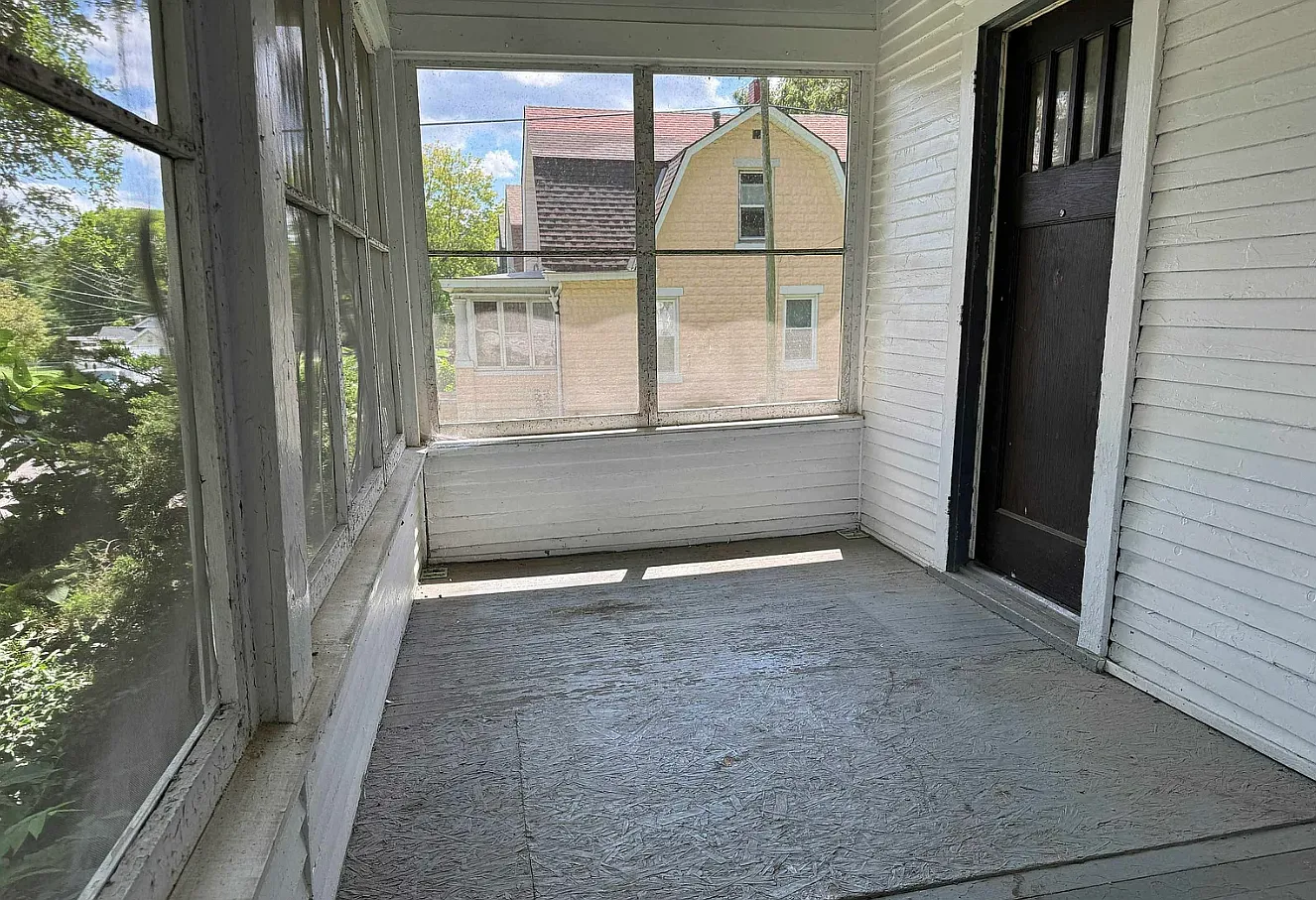 2015 N Central — Photo 2