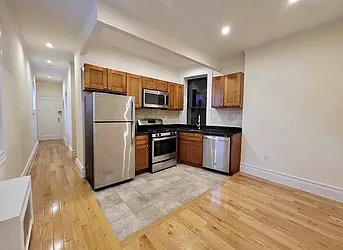 131 Thompson Street, #4T