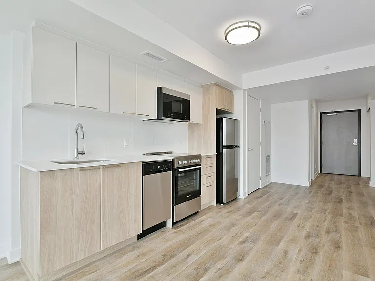 36 Robinson Ave — Photo 95