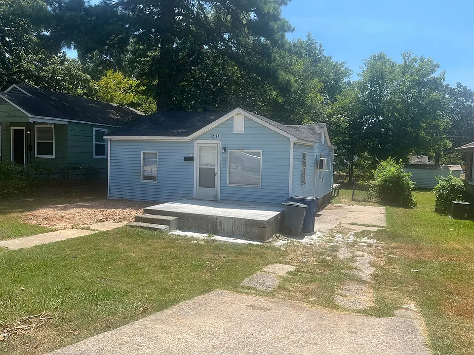 2114 W Long 17th St
