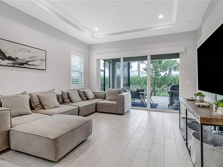 9032 Saint Lucia Dr — Photo 6