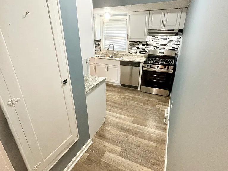 2576 Graham Rd — Photo 7