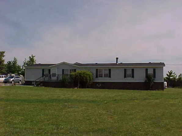 51 Bells Rd, Roanoke Rapids, NC 27870