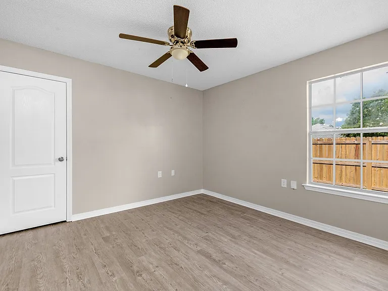 1477 Sturbridge Pl — Photo 22