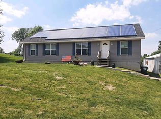 17 Powers Ln, Troy, NY 12182