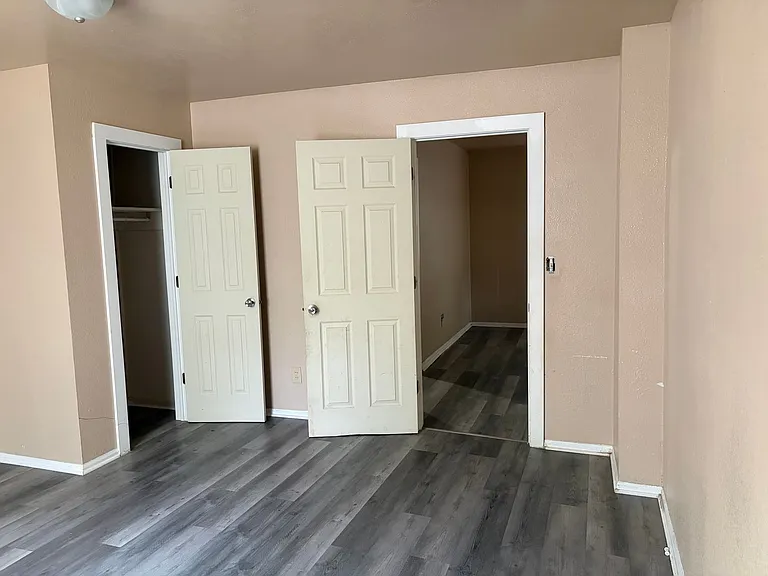 2126 N Main Ave — Photo 8