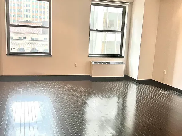 20 Pine Street image 1 of 12