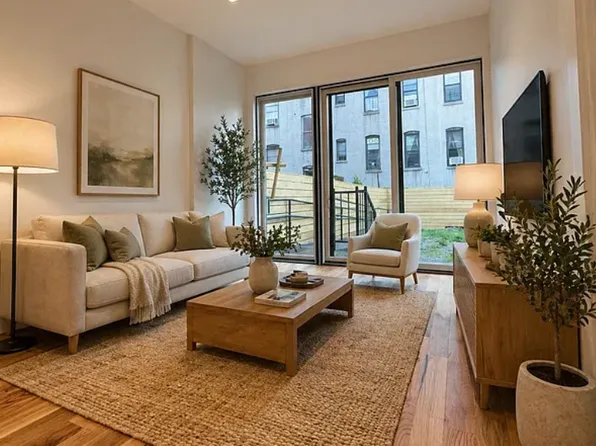1331 Park Place image 1 of 10