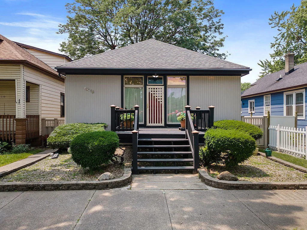 13118 S Buffalo Ave photo 1