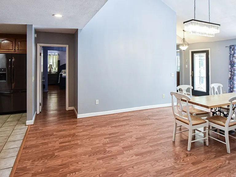 555 Shady Acres Dr — Photo 25
